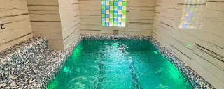 کلبه سوئیسی استخردار آبگرم سرو با فوتبال دستی اسالم کلبه سوئیسی استخردار آبگرم سرو با فوتبال دستی اسالم