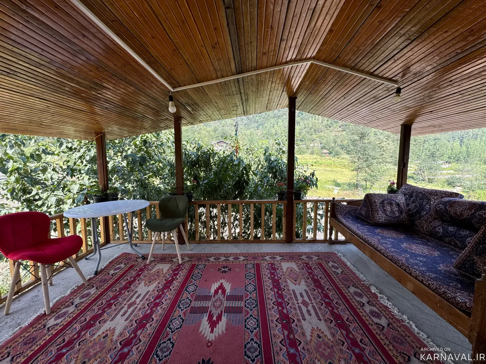 کلبه چوبی نارسیس لفور