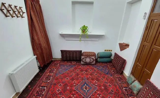 اقامتگاه بومگردی عمارت سنتی گلابگیر (واحد3_نیایش) قم اقامتگاه بومگردی عمارت سنتی گلابگیر (واحد3_نیایش) قم