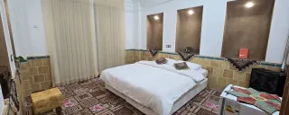 اقامتگاه بومگردی عمارت مهربانو عقدا (اتاق پارس بانو) عقدا اقامتگاه بومگردی عمارت مهربانو عقدا (اتاق پارس بانو) عقدا