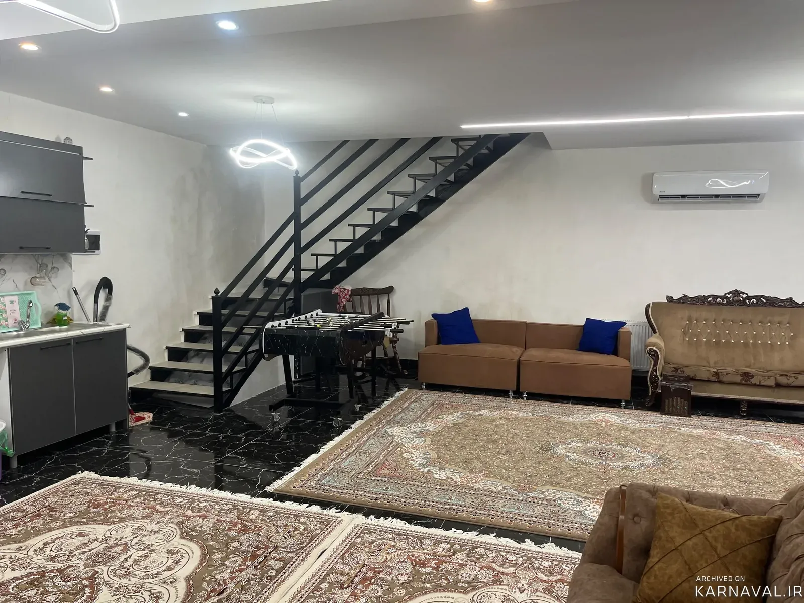 ویلا استخردار آبگرم سلیمی با فوتبال دستی چمخاله