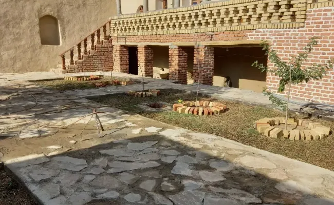 اقامتگاه بومگردی کریم خان (اتاق۳) همدان اقامتگاه بومگردی کریم خان (اتاق۳) همدان