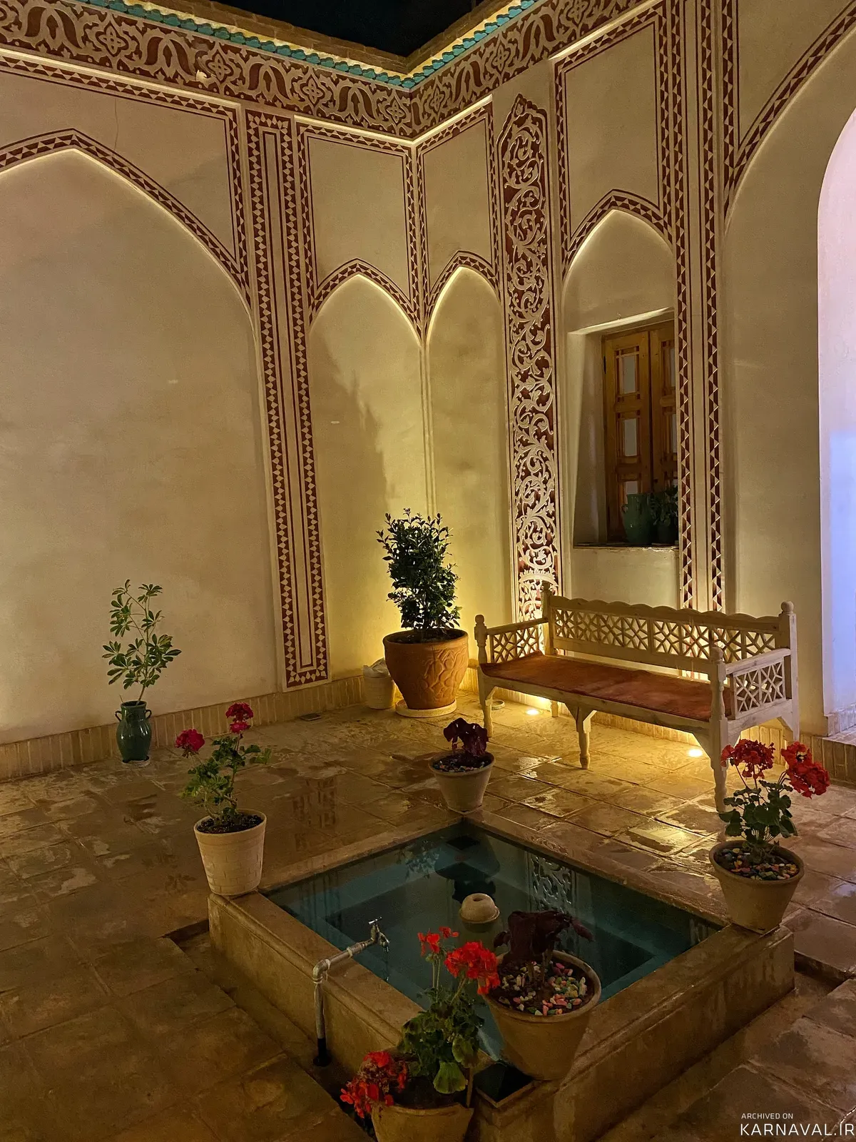 هتل سنتی سرای نفیس (اتاق زمرد) کاشان