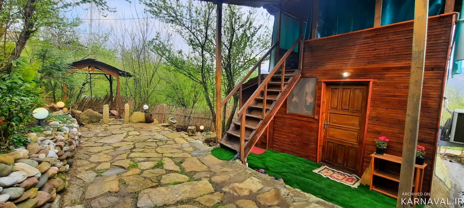 کلبه چوبی درختی صنوبر سوادکوه