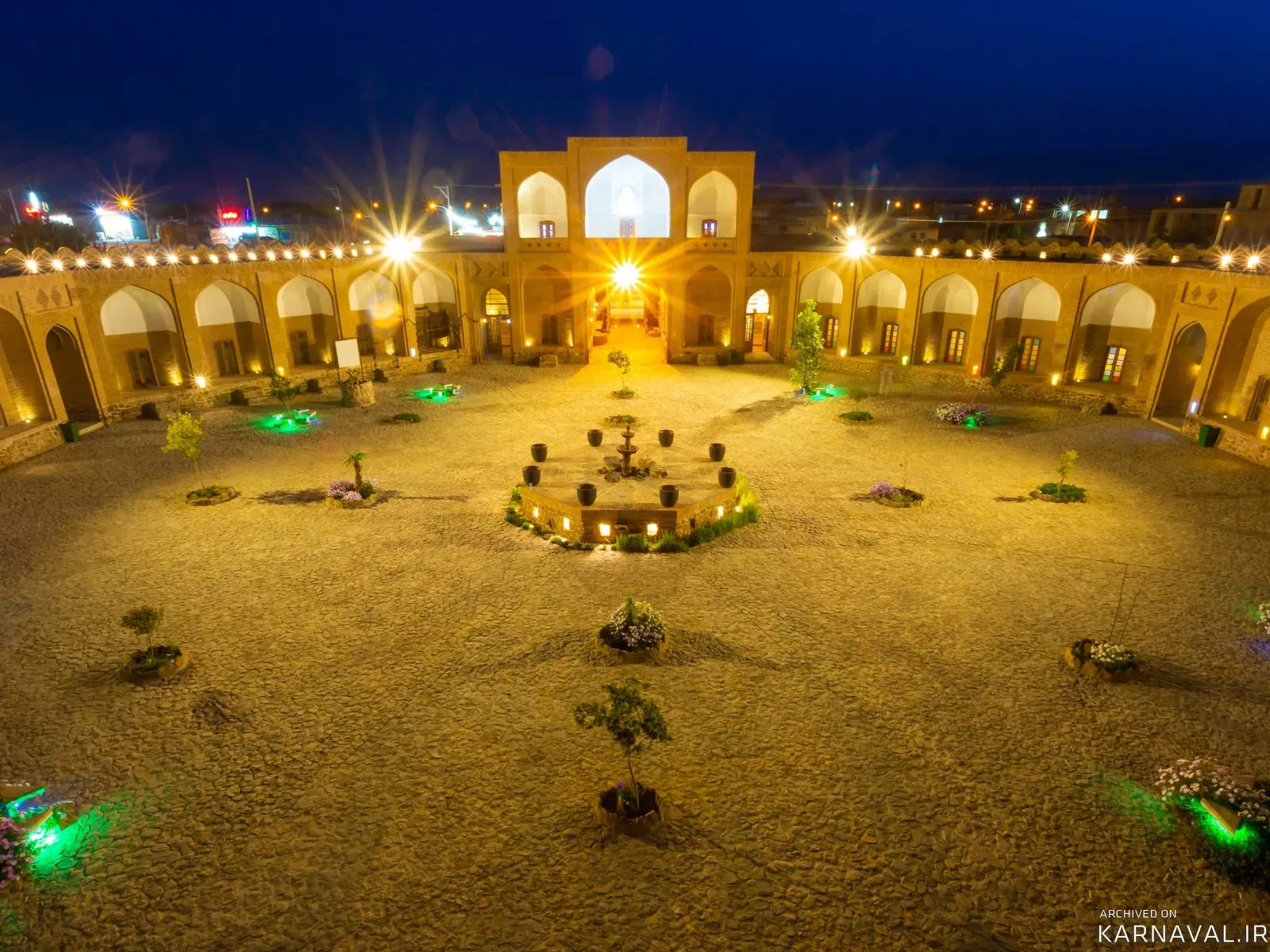 هتل سنتی کاروانسرای صفوی امین آباد (بهمن خان) شهرضا