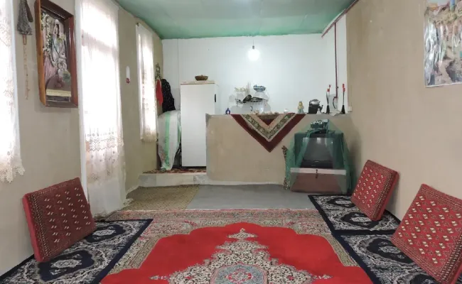 اقامتگاه بومگردی باغ صفا آباده اقامتگاه بومگردی باغ صفا آباده