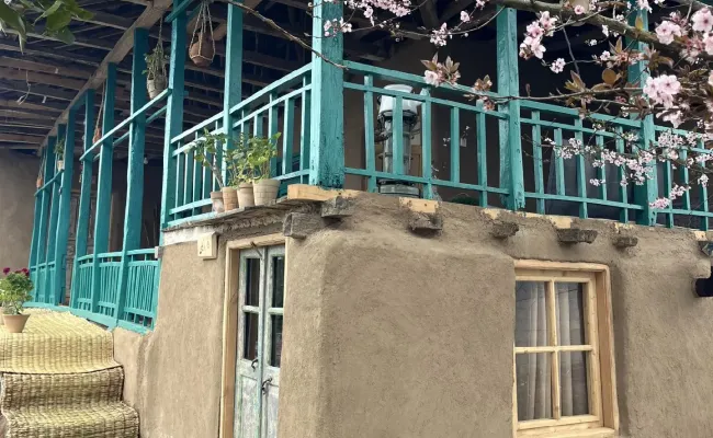 اقامتگاه بومگردی روستایی رافا (اتاق انجیلی) سنگر اقامتگاه بومگردی روستایی رافا (اتاق انجیلی) سنگر
