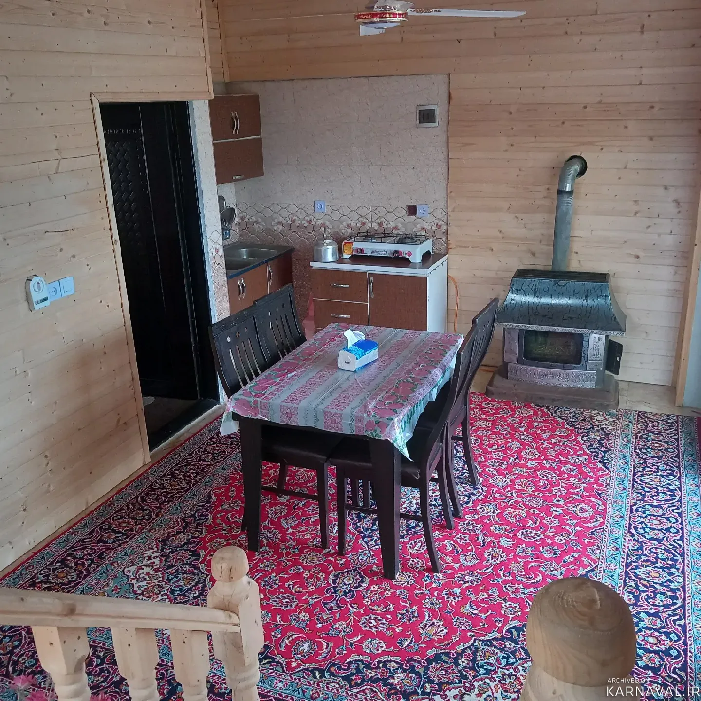 کلبه چوبی عسل سوادکوه
