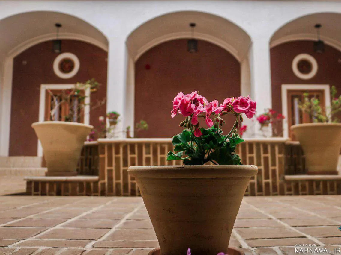 هتل سنتی بابا افضل (اتاق داریون) کاشان
