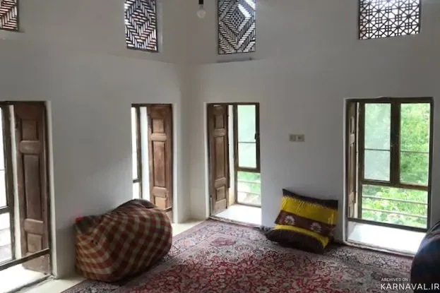 خانه  خشت و خورشید ابیانه