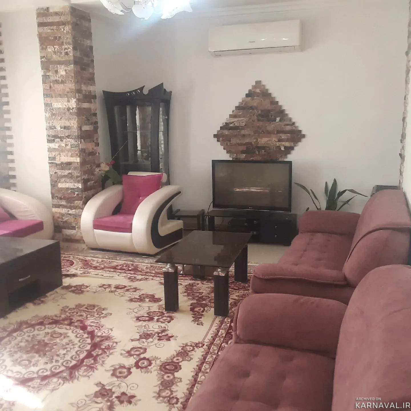 ویلا استخردار آبگرم نورا با فوتبال دستی نمک آبرود