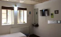 اقامتگاه بومگردی خانه باغ ایرانی (اتاق فریدون مشیری) شیراز اقامتگاه بومگردی خانه باغ ایرانی (اتاق فریدون مشیری) شیراز