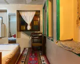اقامتگاه بومگردی ماه منیر (اتاق ایوان) شیراز اقامتگاه بومگردی ماه منیر (اتاق ایوان) شیراز