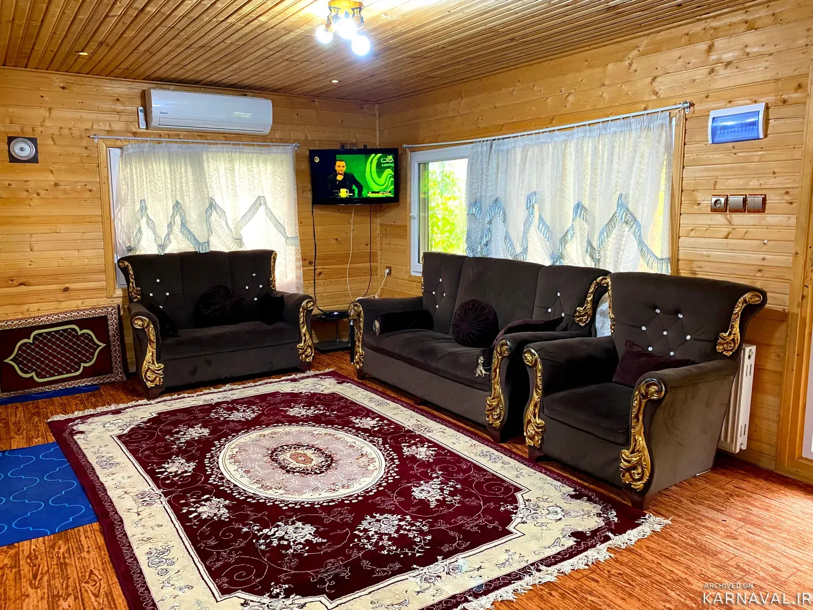 کلبه جنگلی اسب ریسه نزدیک رودخانه و ییلاقات اولسبلنگاه