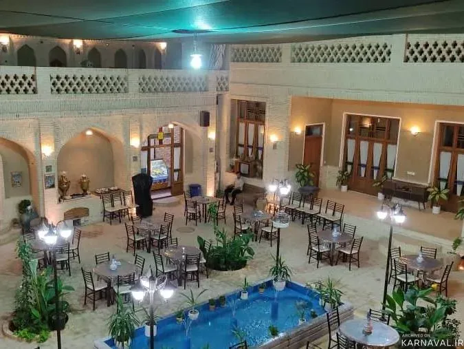 اقامتگاه بوم‌گردی عمارت خان نشین (5 تخته) نائین