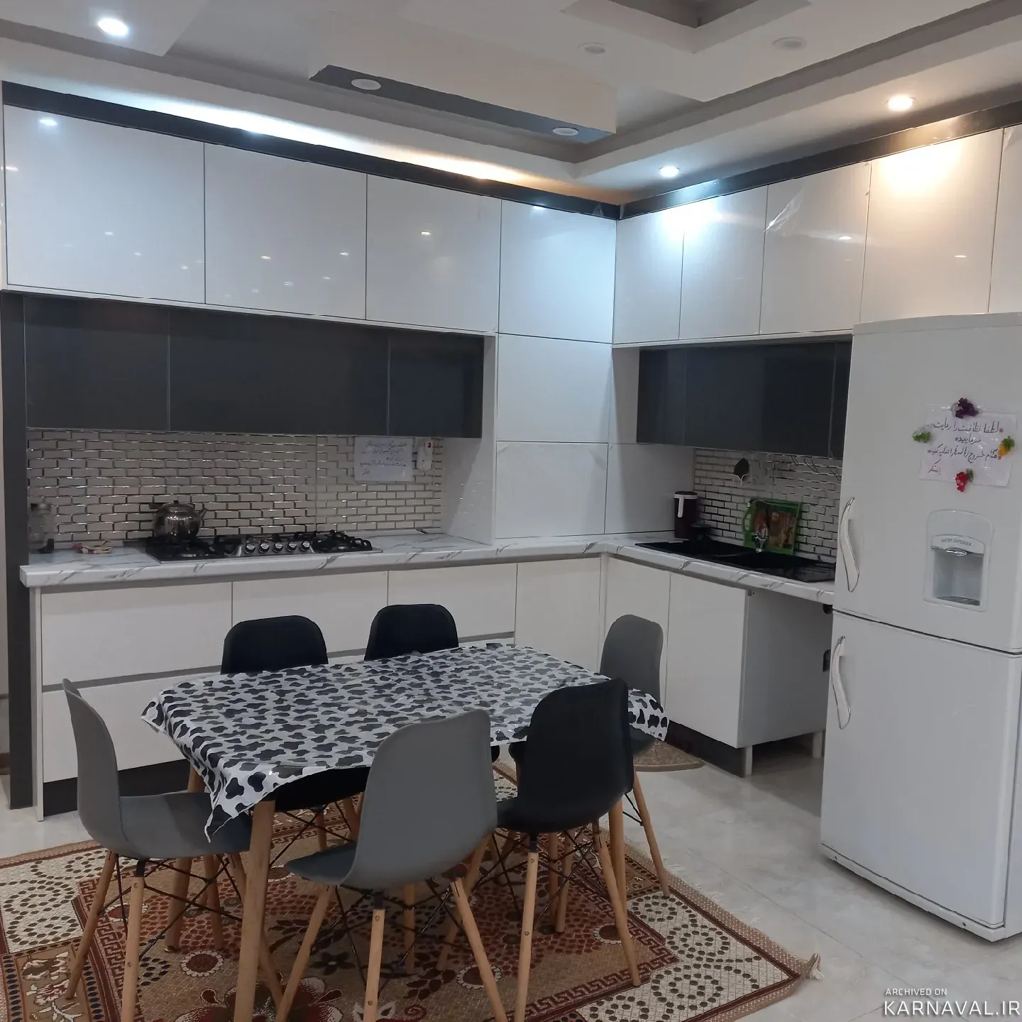 ویلا استخردار آبسرد باغ گیلاس کوهسار