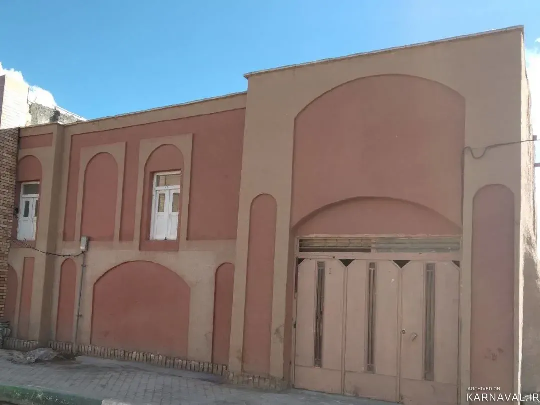 اقامتگاه بومگردی کهن باغ بهادران اقامتگاه بومگردی کهن باغ بهادران