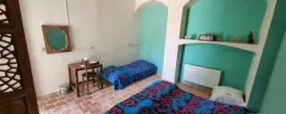 اقامتگاه بومگردی موزه اسباببازی (اتاق ۵) کاشان اقامتگاه بومگردی موزه اسباببازی (اتاق ۵) کاشان