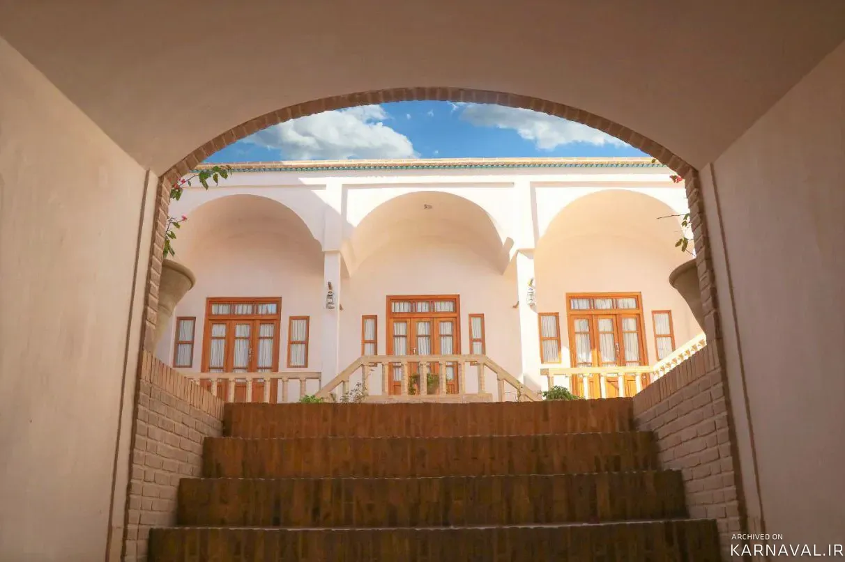 هتل سنتی کاشانه روشن (سه نفره با سرویس)،زیر همکف کاشان