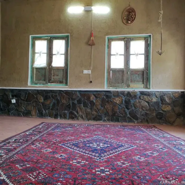 اقامتگاه بوم‌گردی  آرامش (آفتابگردان) برزک