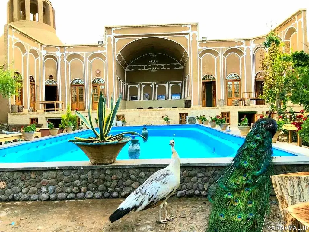 اقامتگاه بوم‌گردی سرای جهانگرد(سه تخته همکف) با صبحانه رایگان مهریز