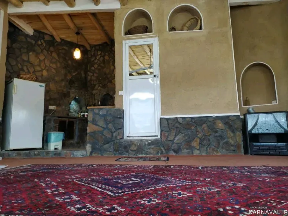 اقامتگاه بومگردی آرامش (واحد افتاب گردان) برزک اقامتگاه بومگردی آرامش (واحد افتاب گردان) برزک