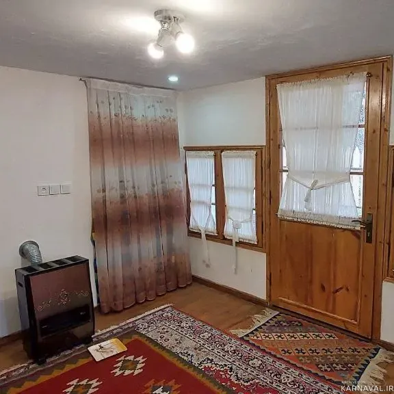 کلبه چوبی گلها لنگرود