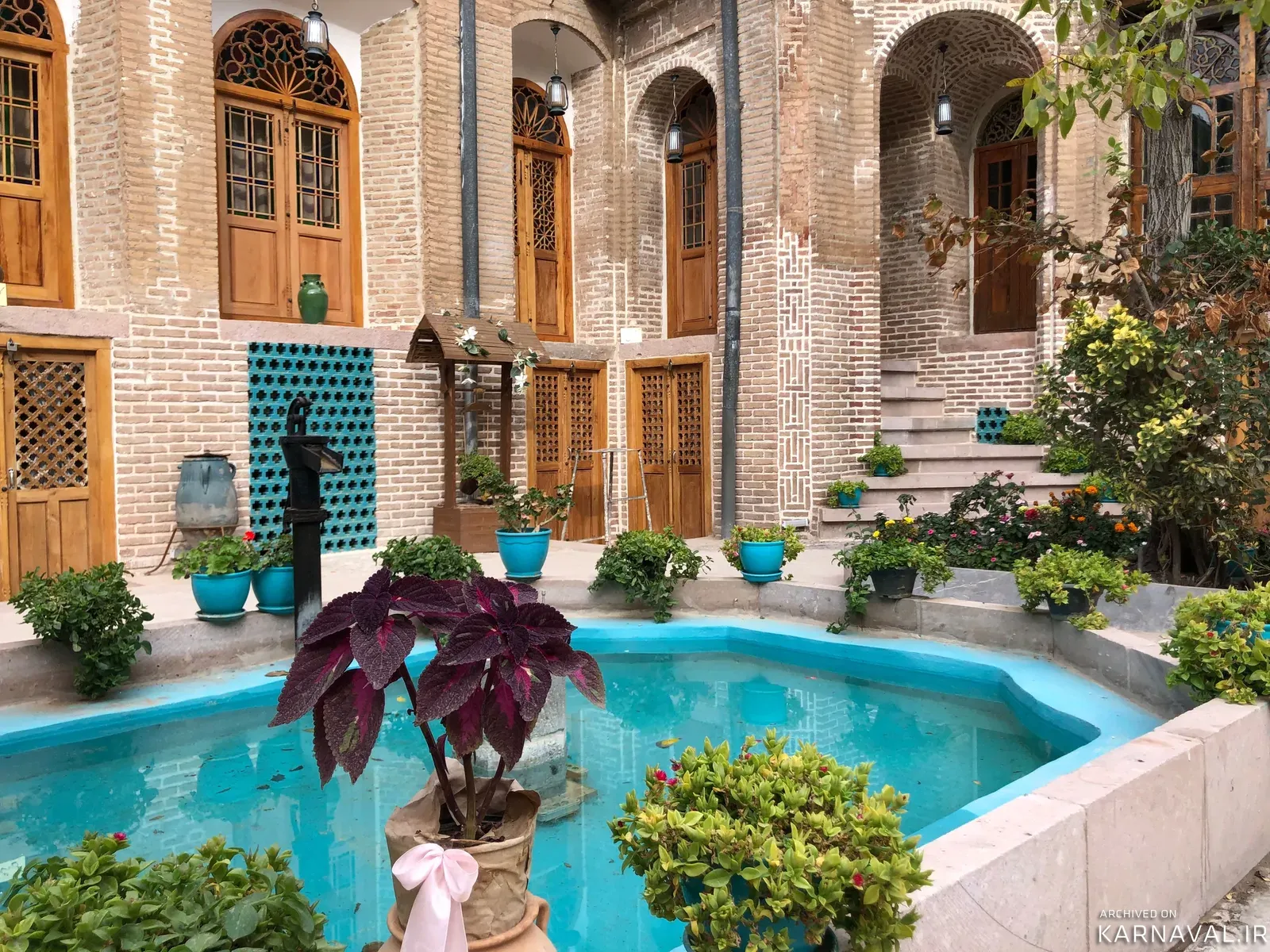 هتل سنتی نبوی (عزیز) با صبحانه رایگان قزوین