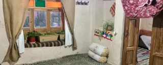 اقامتگاه بومگردی یادگار مجن(اتاق گل سفید) شاهرود اقامتگاه بومگردی یادگار مجن(اتاق گل سفید) شاهرود