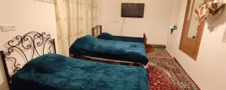 اقامتگاه بومگردی سنتی خانم تاج (اتاق ژینا) کاشان اقامتگاه بومگردی سنتی خانم تاج (اتاق ژینا) کاشان
