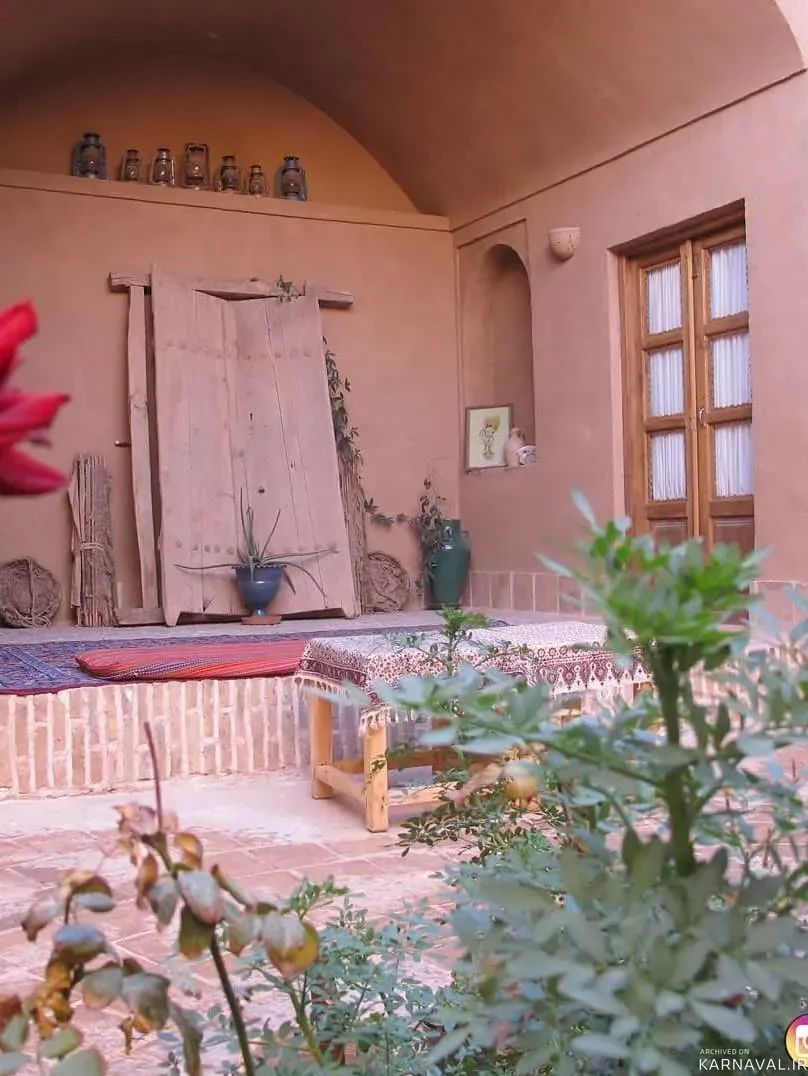 اقامتگاه بومگردی خانه رستم(اتاق مروارید) یزد اقامتگاه بومگردی خانه رستم(اتاق مروارید) یزد