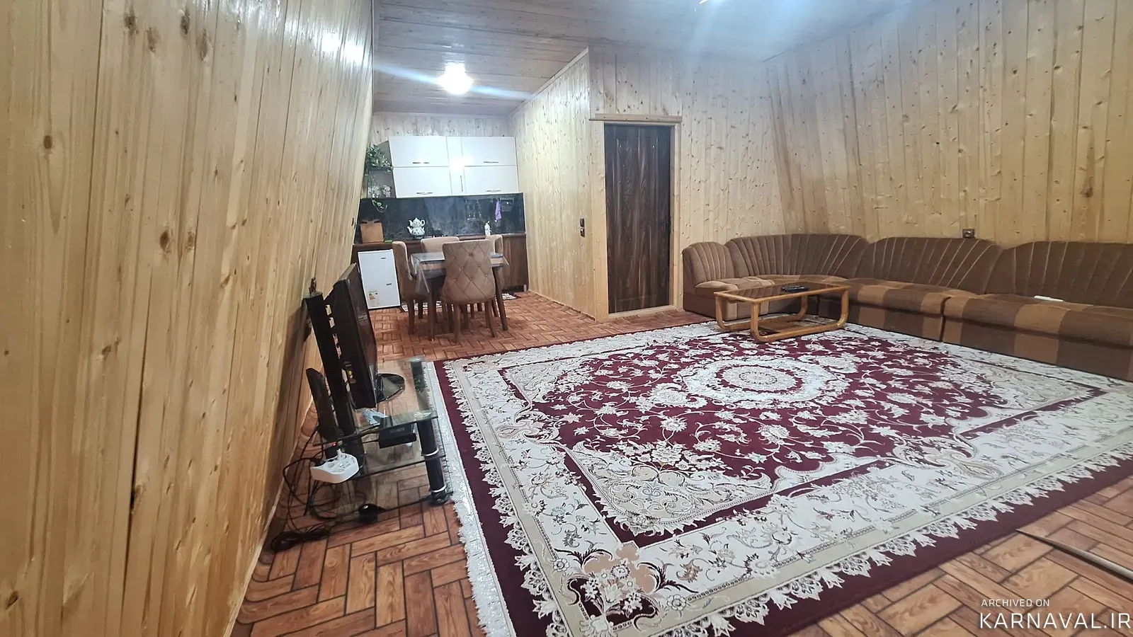 کلبه چوبی سرسبز لاهیجان