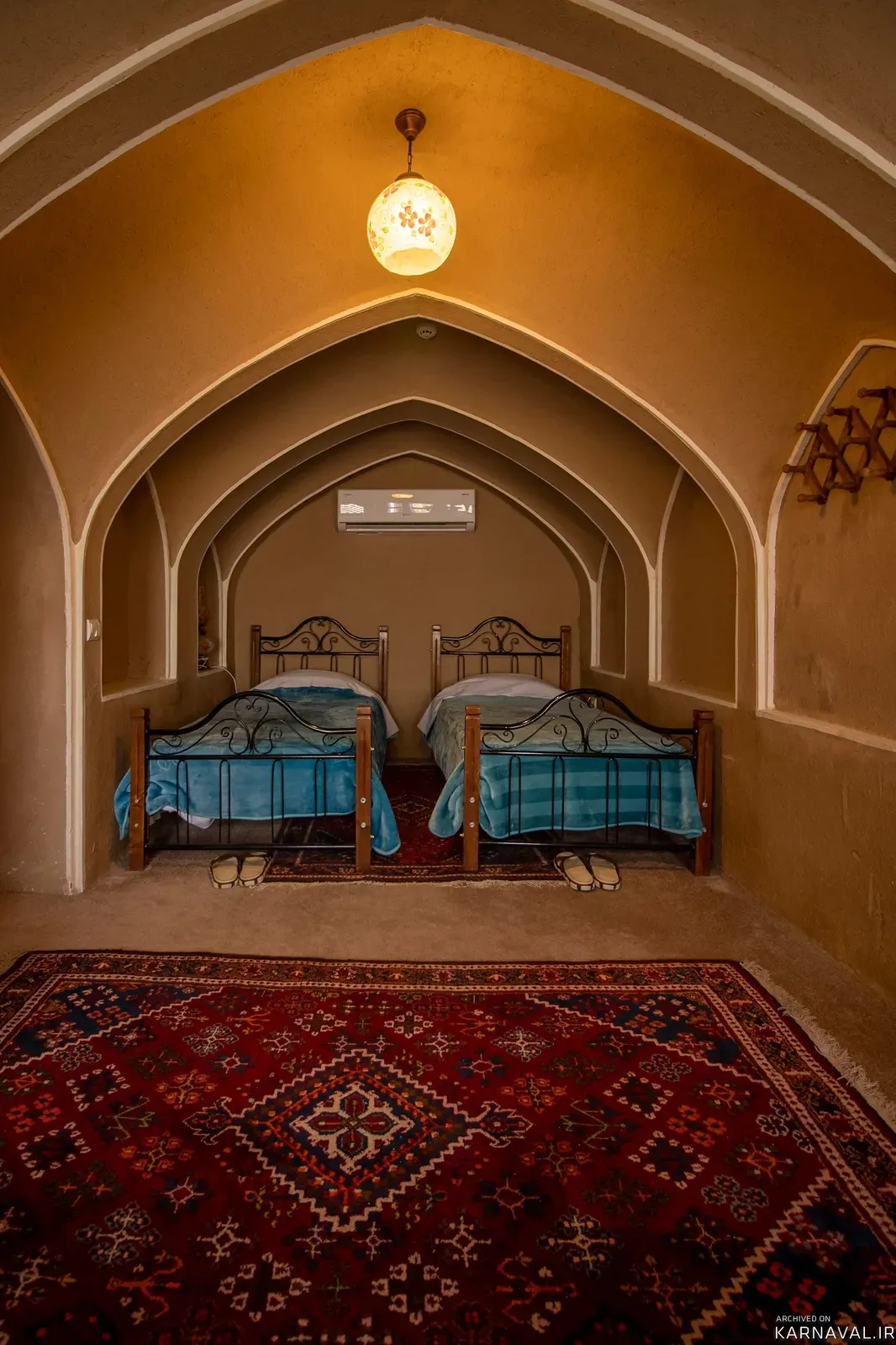 هتل سنتی احسان (اتاق 101) با صبحانه رایگان کاشان