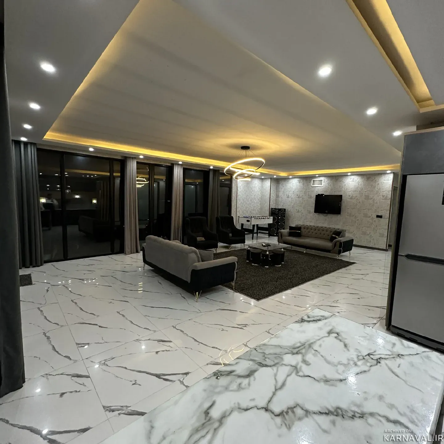 ویلا استخردار آبگرم یاس با فوتبال دستی سهیلیه