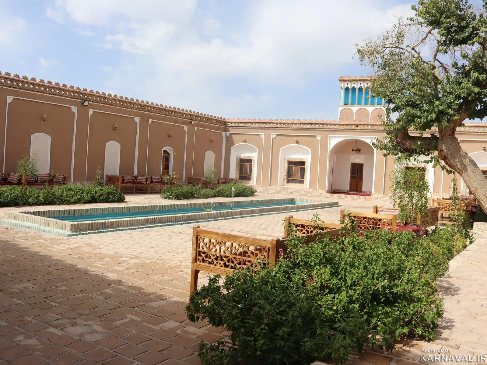اقامتگاه بومگردی تاریخی سرای زنده دلان (ماه صنم) فردوس اقامتگاه بومگردی تاریخی سرای زنده دلان (ماه صنم) فردوس