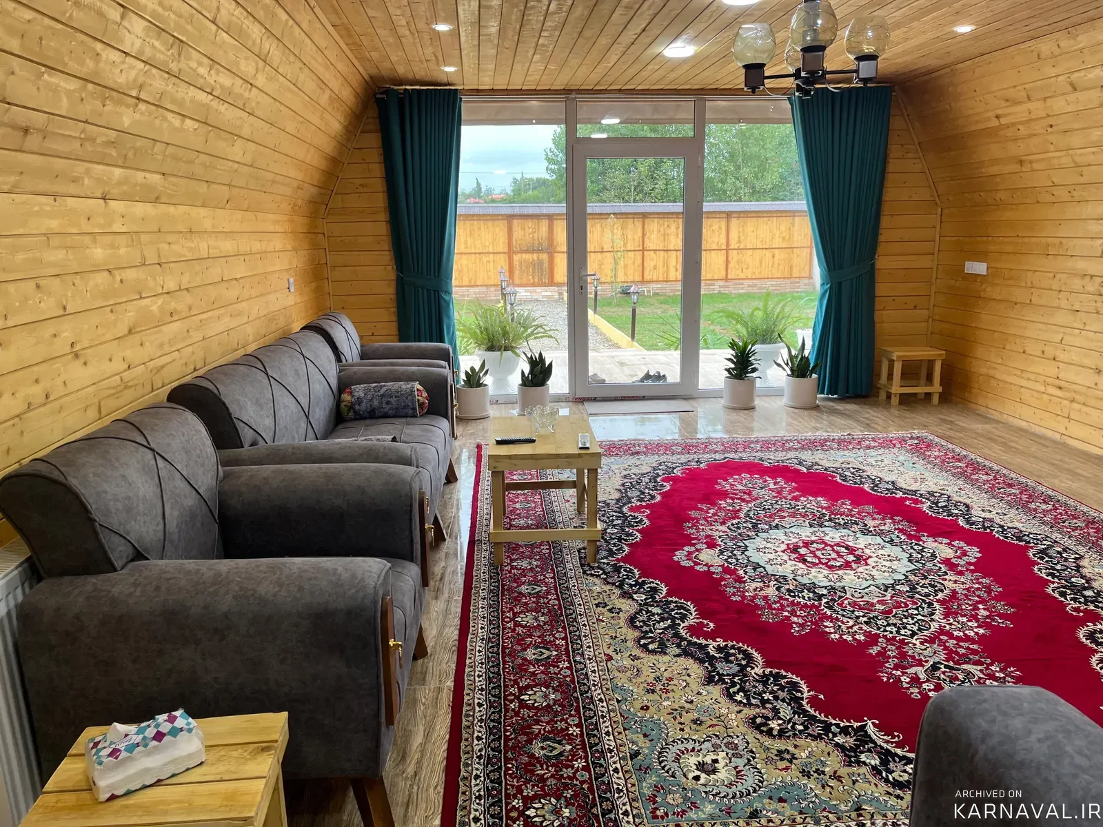 کلبه سوئیسی جهاندیده فومن