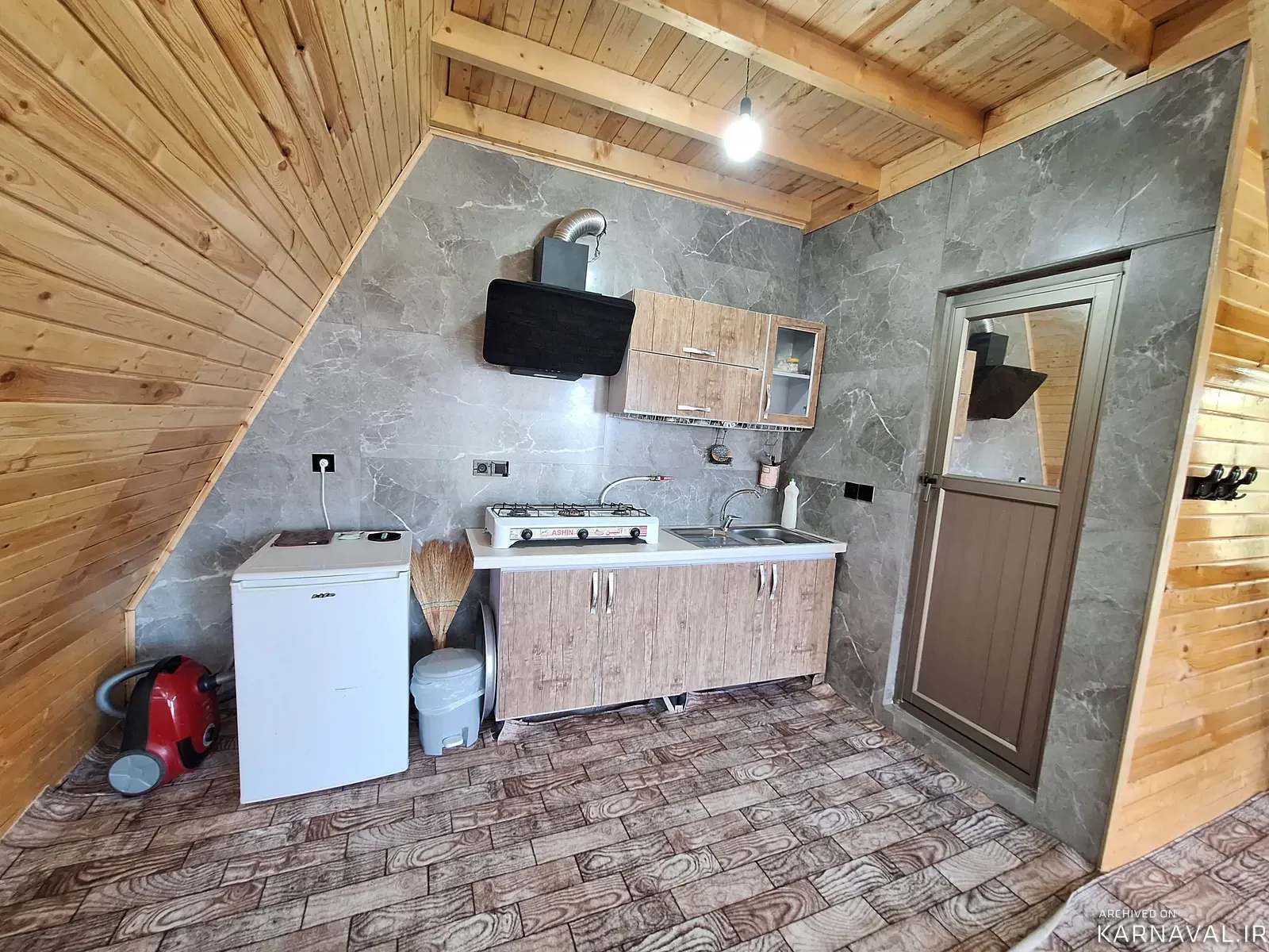کلبه سوئیسی شمشاد شیرگاه