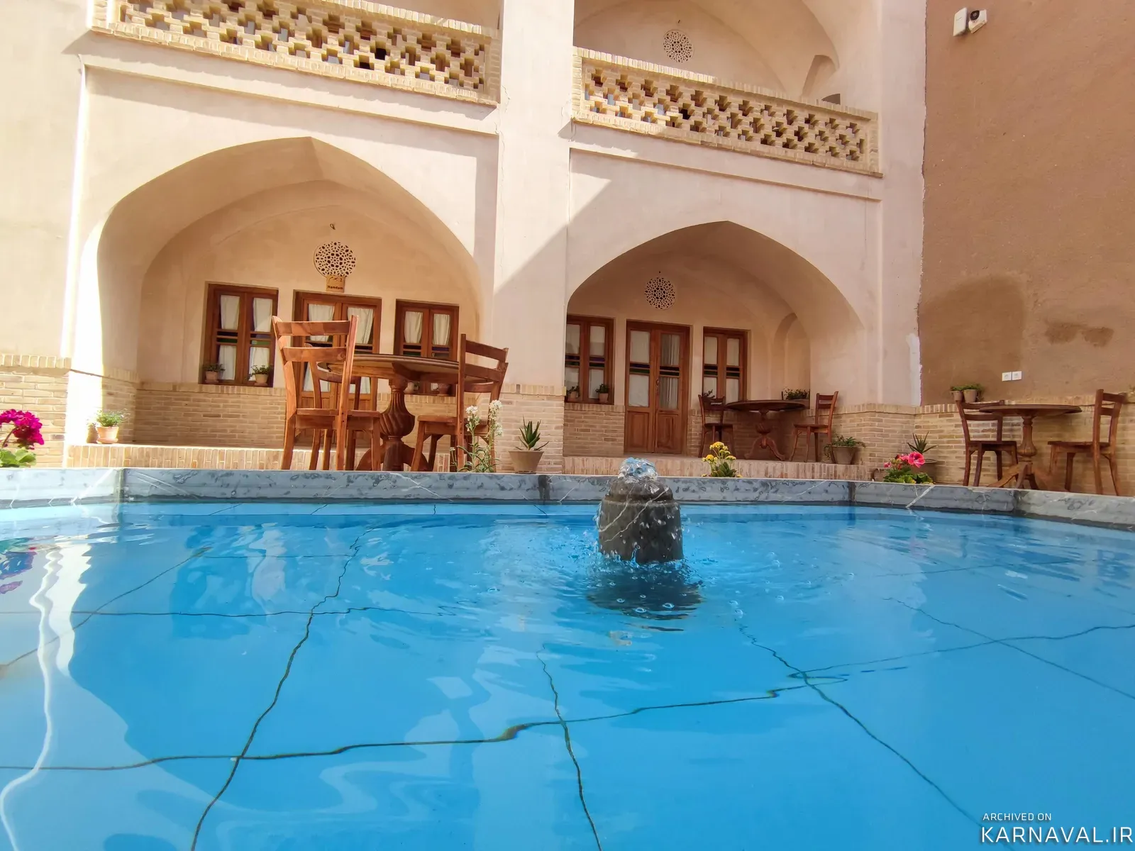 هتل سنتی سرای طاقچشمه (اتاق همدم) آران و بیدگل