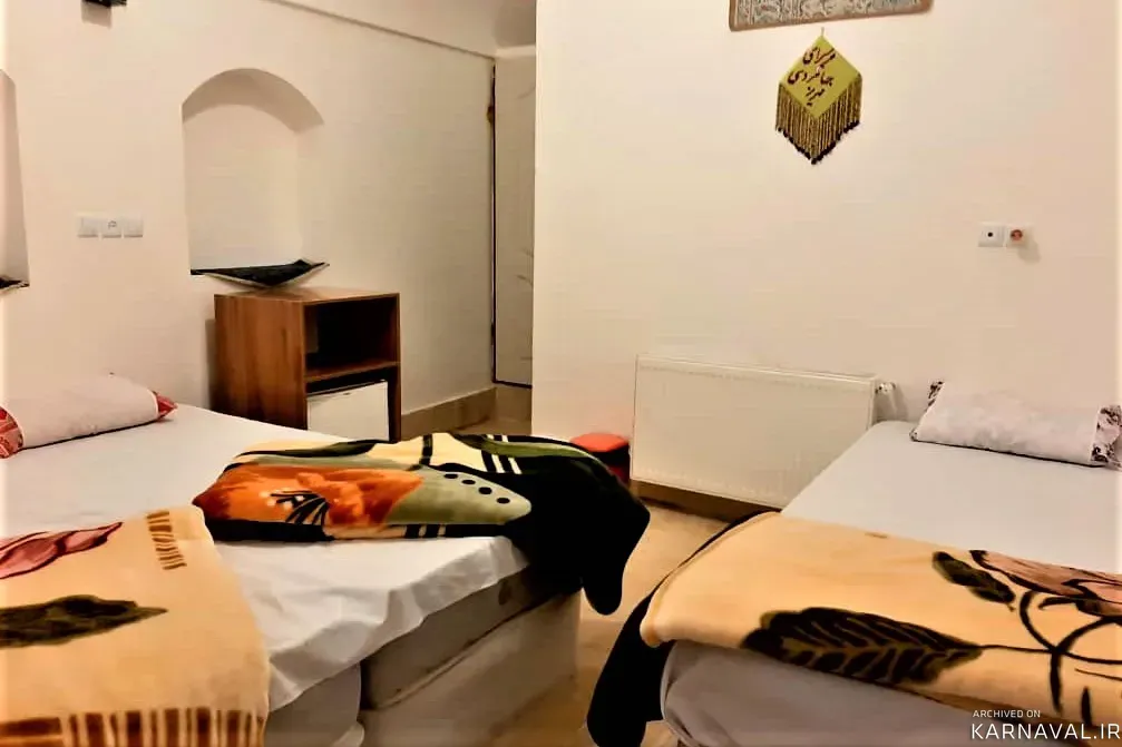 اقامتگاه بومگردی سرای جهانگرد(سه نفره زیرزمین) مهریز اقامتگاه بومگردی سرای جهانگرد(سه نفره زیرزمین) مهریز