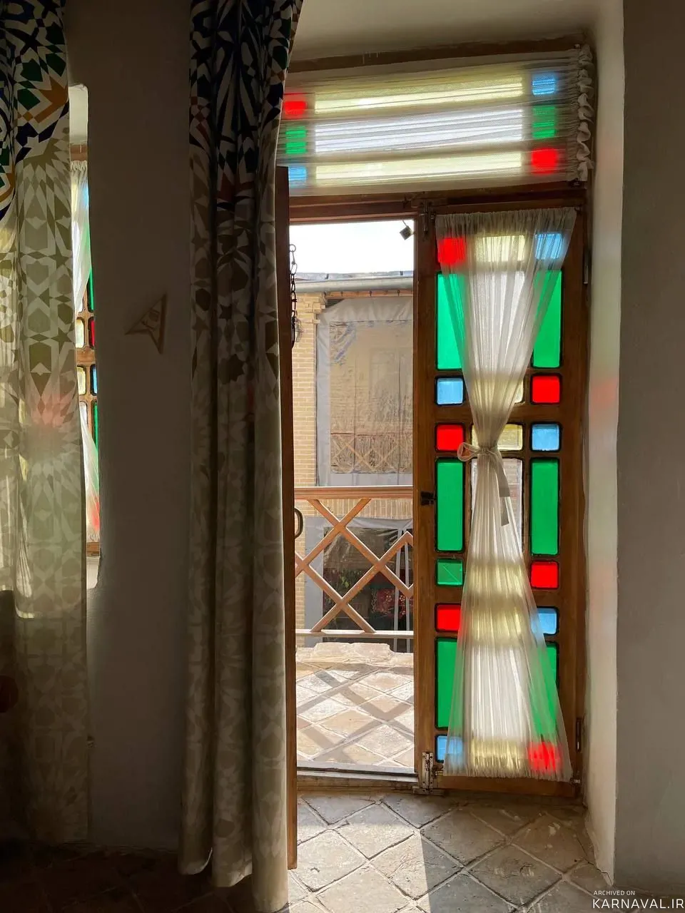 هتل سنتی سنتی ددمان(اتاق سهروردی طبقه بالا) زنجان