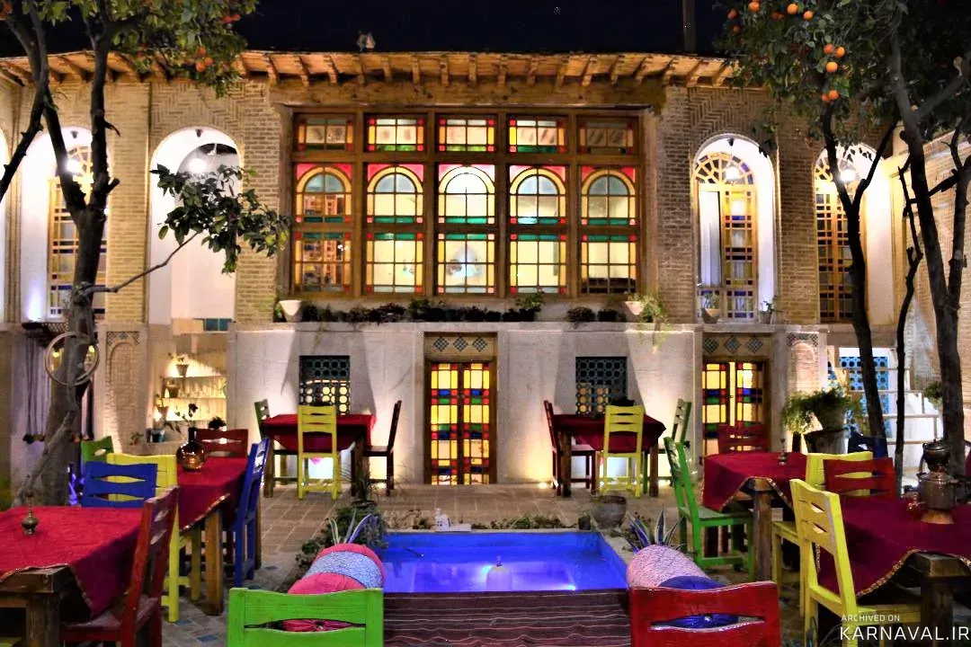 اقامتگاه بوم‌گردی عمارت هفت رنگ(درب شیخ) شیراز