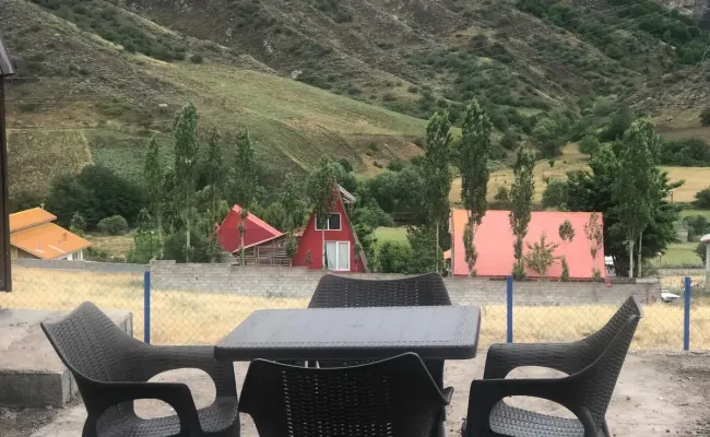 کلبه سوئیسی زوبین دیلمان کلبه سوئیسی زوبین دیلمان