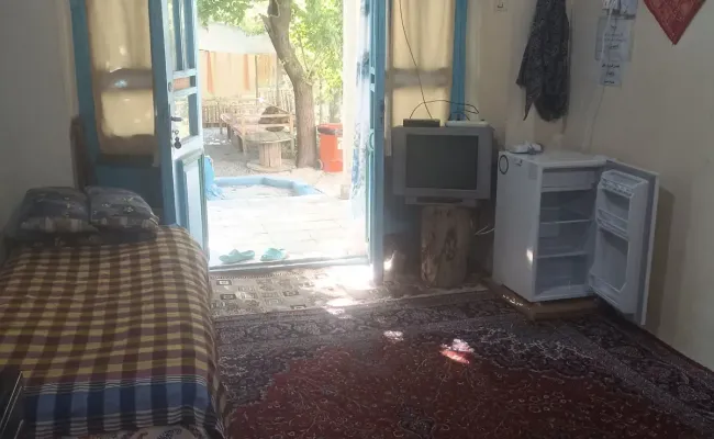 اقامتگاه بومگردی اتاق (2) دلنشین (سرای کربلایی فریدون) گلپایگان اقامتگاه بومگردی اتاق (2) دلنشین (سرای کربلایی فریدون) گلپایگان