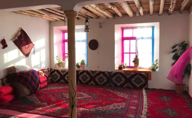 اقامتگاه بومگردی کردبوم کاشانه سردشت اقامتگاه بومگردی کردبوم کاشانه سردشت