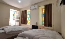 اقامتگاه بومگردی ایرن (اتاق 103) شیراز اقامتگاه بومگردی ایرن (اتاق 103) شیراز