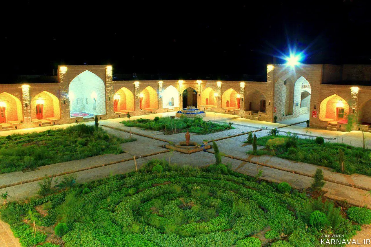 اقامتگاه بومگردی شاه عباسی(حجره 5) گرمسار اقامتگاه بومگردی شاه عباسی(حجره 5) گرمسار