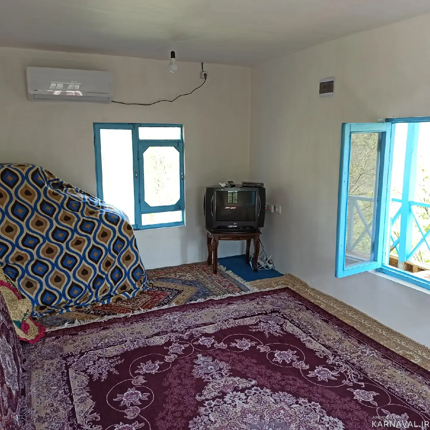 کلبه فیروزه ای سنگر