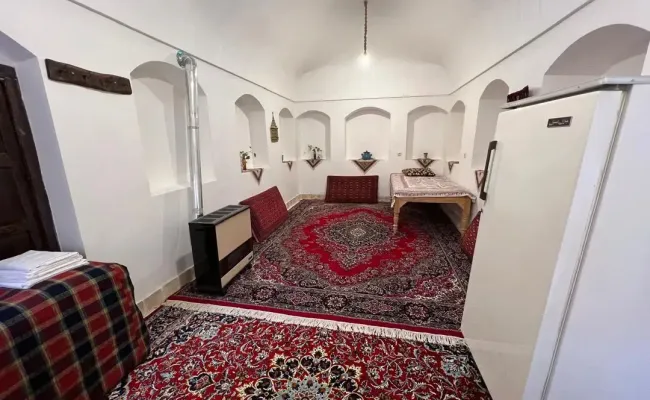 اقامتگاه بومگردی بابابزرگ (ایوان) شاهین شهر اقامتگاه بومگردی بابابزرگ (ایوان) شاهین شهر