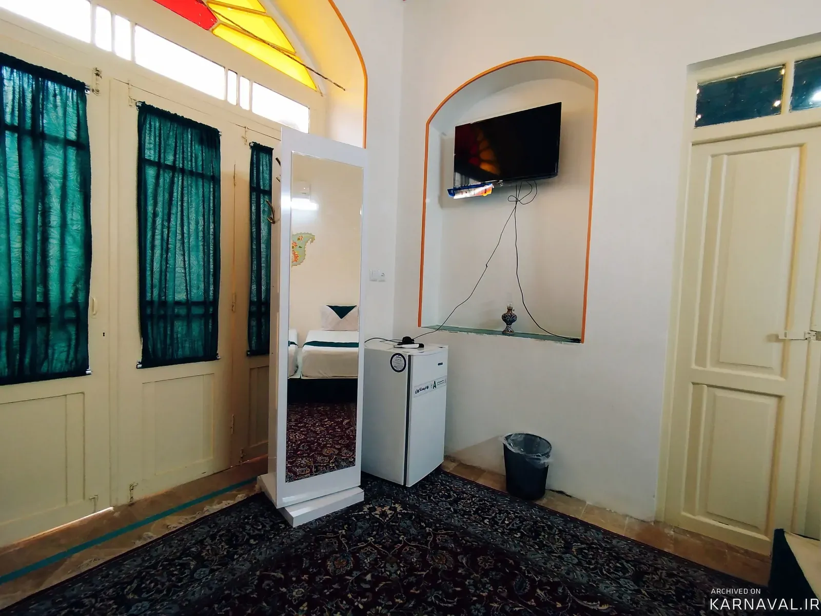 هتل سنتی چهارباغ (۱۰۴) با صبحانه رایگان کاشان