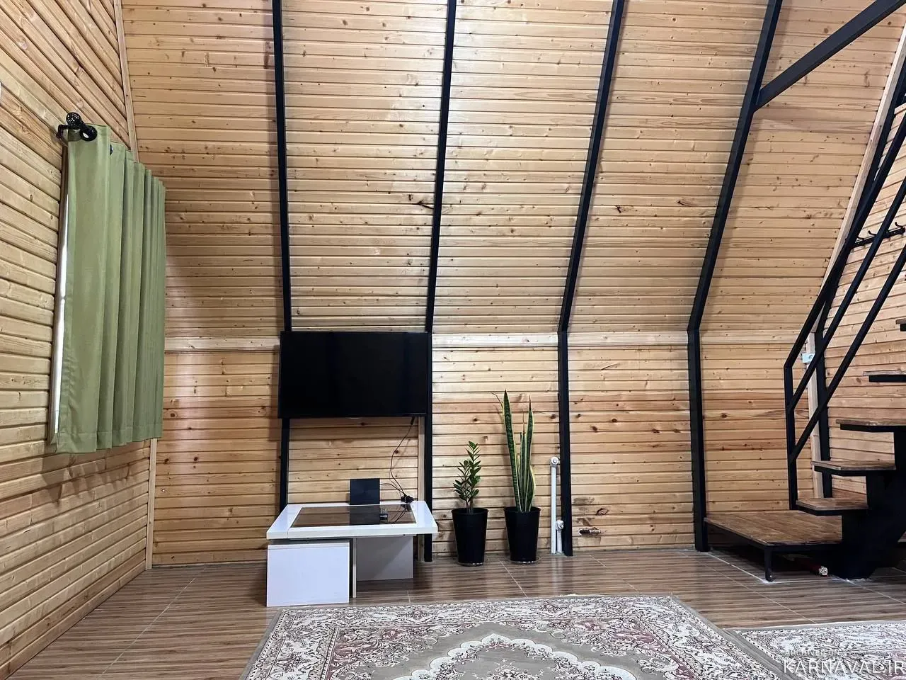 کلبه سوئیسی بهارنارنج لاهیجان